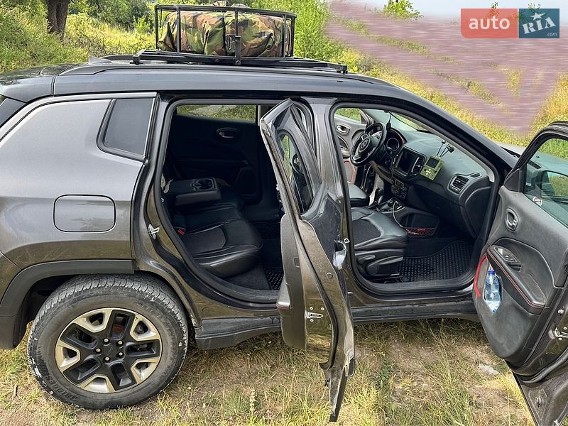 Внедорожник / Кроссовер Jeep Compass 2018 в Ирпене