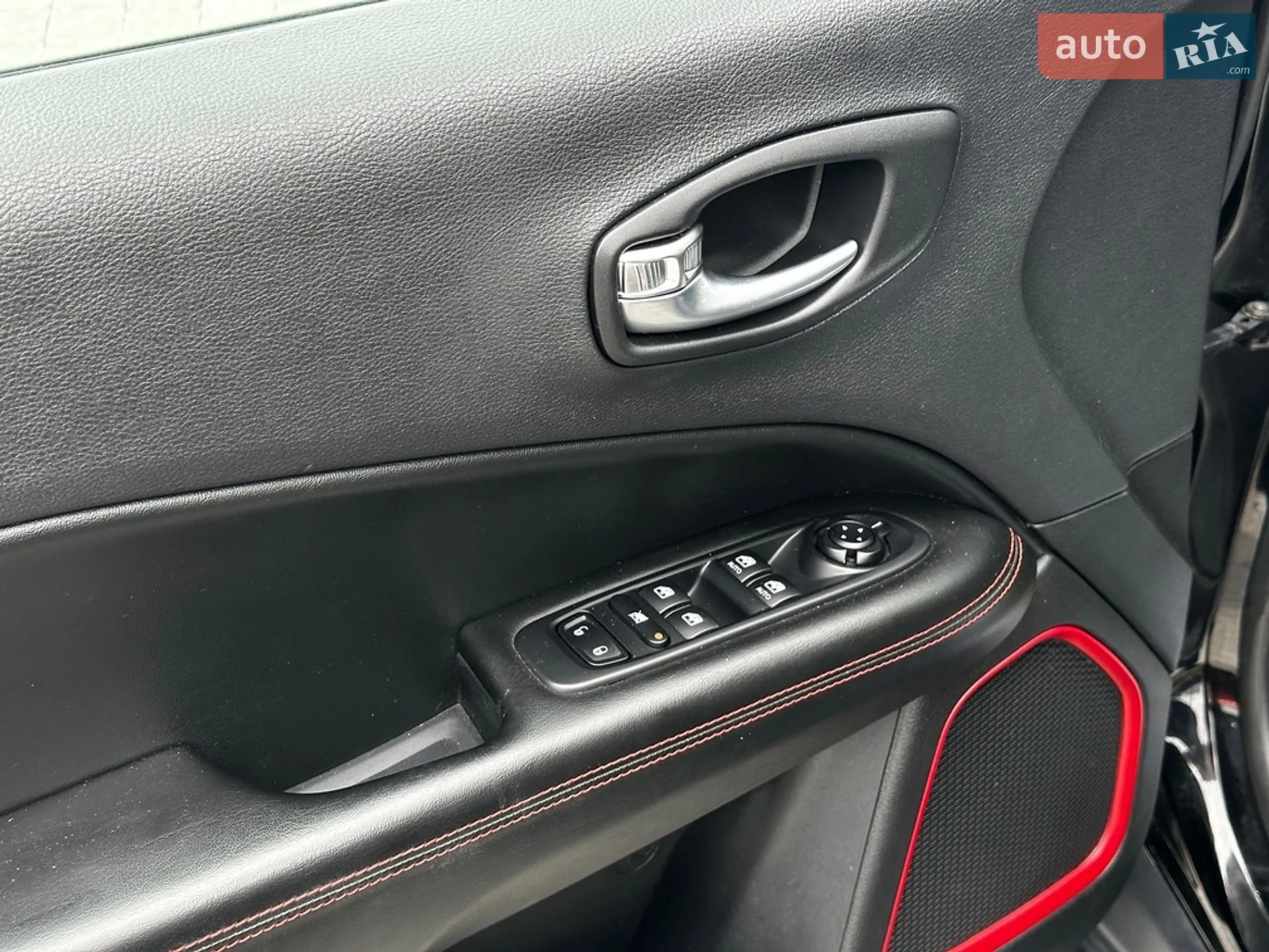 2019 Jeep Compass - мініатюра 10