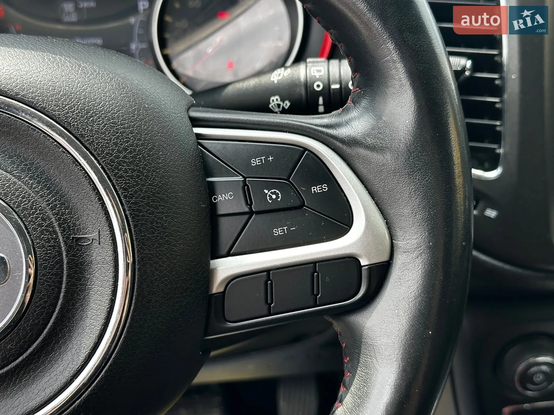 2019 Jeep Compass - мініатюра 19