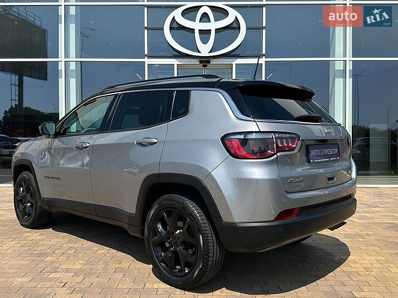 Внедорожник / Кроссовер Jeep Compass 2021 в Киеве