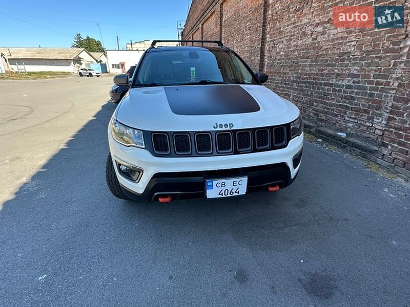 Jeep Compass, photos from the listing