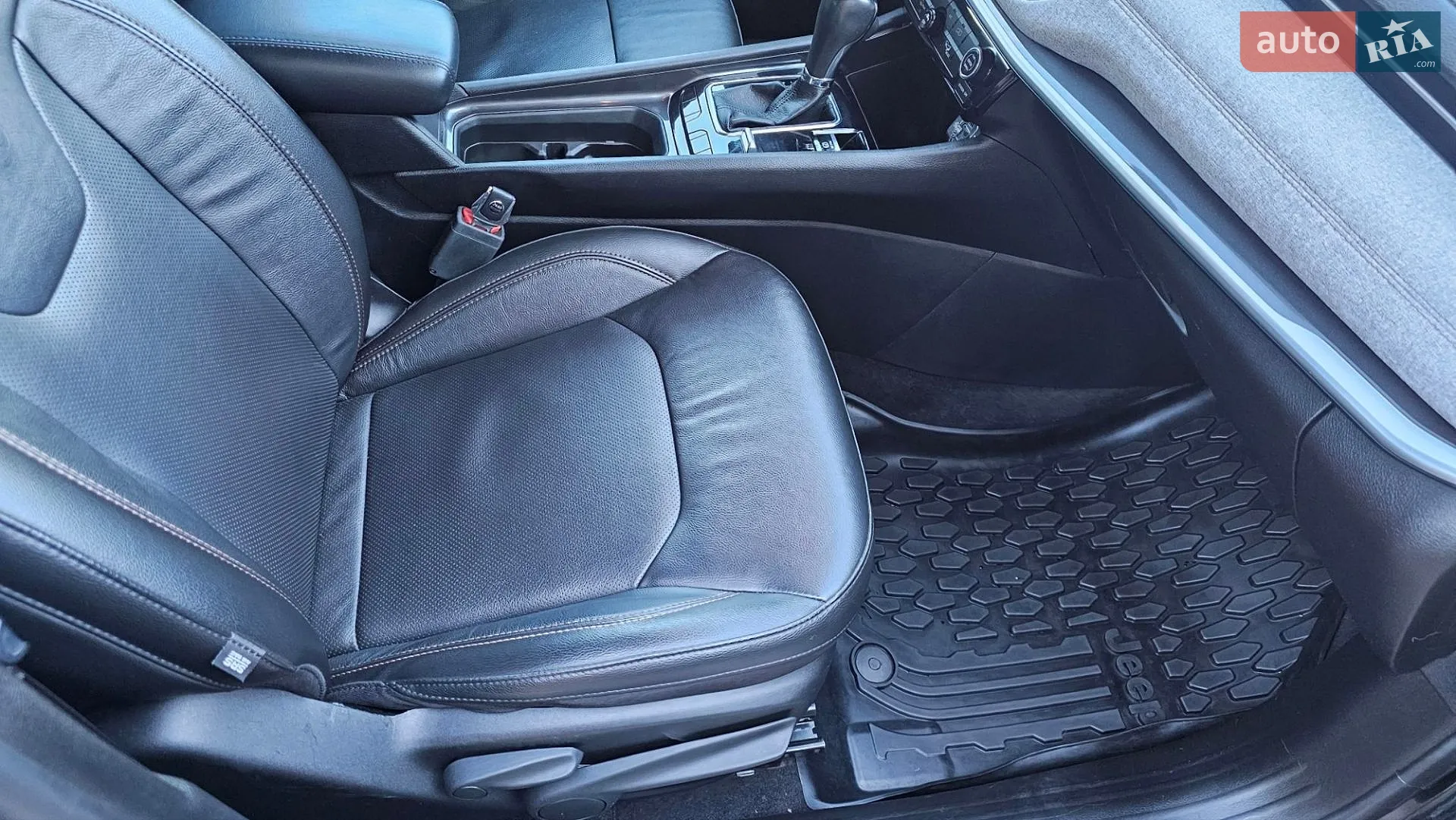 2021 Jeep Compass - мініатюра 13