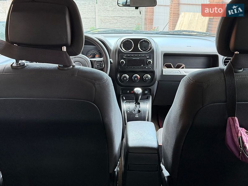 Jeep Compass, photos from the listing