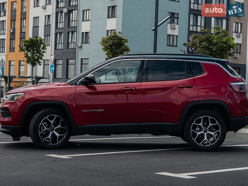 Позашляховик / Кросовер Jeep Compass 2024 в Рівному