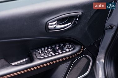 Позашляховик / Кросовер Jeep Compass 2020 в Рівному