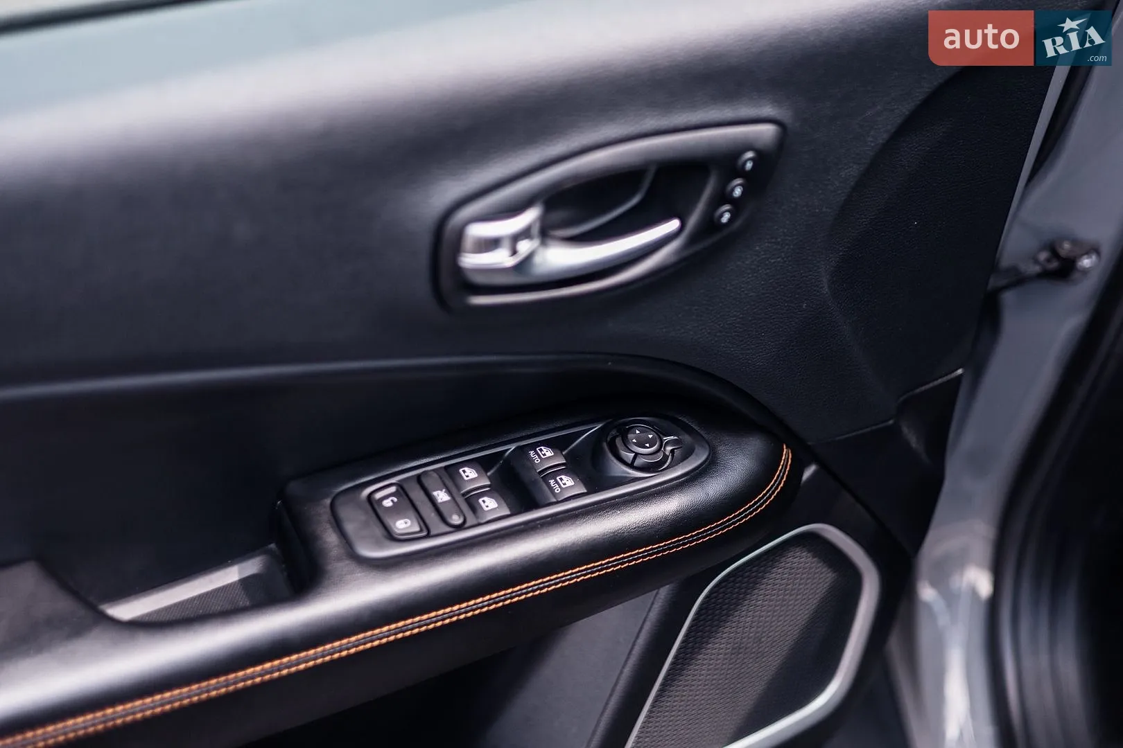 2020 Jeep Compass - мініатюра 30