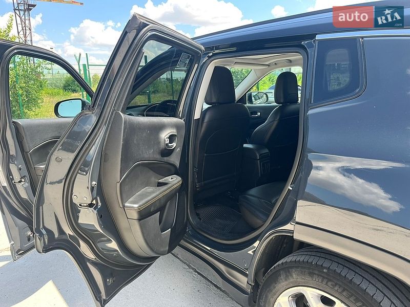 Позашляховик / Кросовер Jeep Compass 2018 в Южноукраїнську фото 16 Позашляховик / Кросовер Jeep Compass 2018 в Южноукраїнську