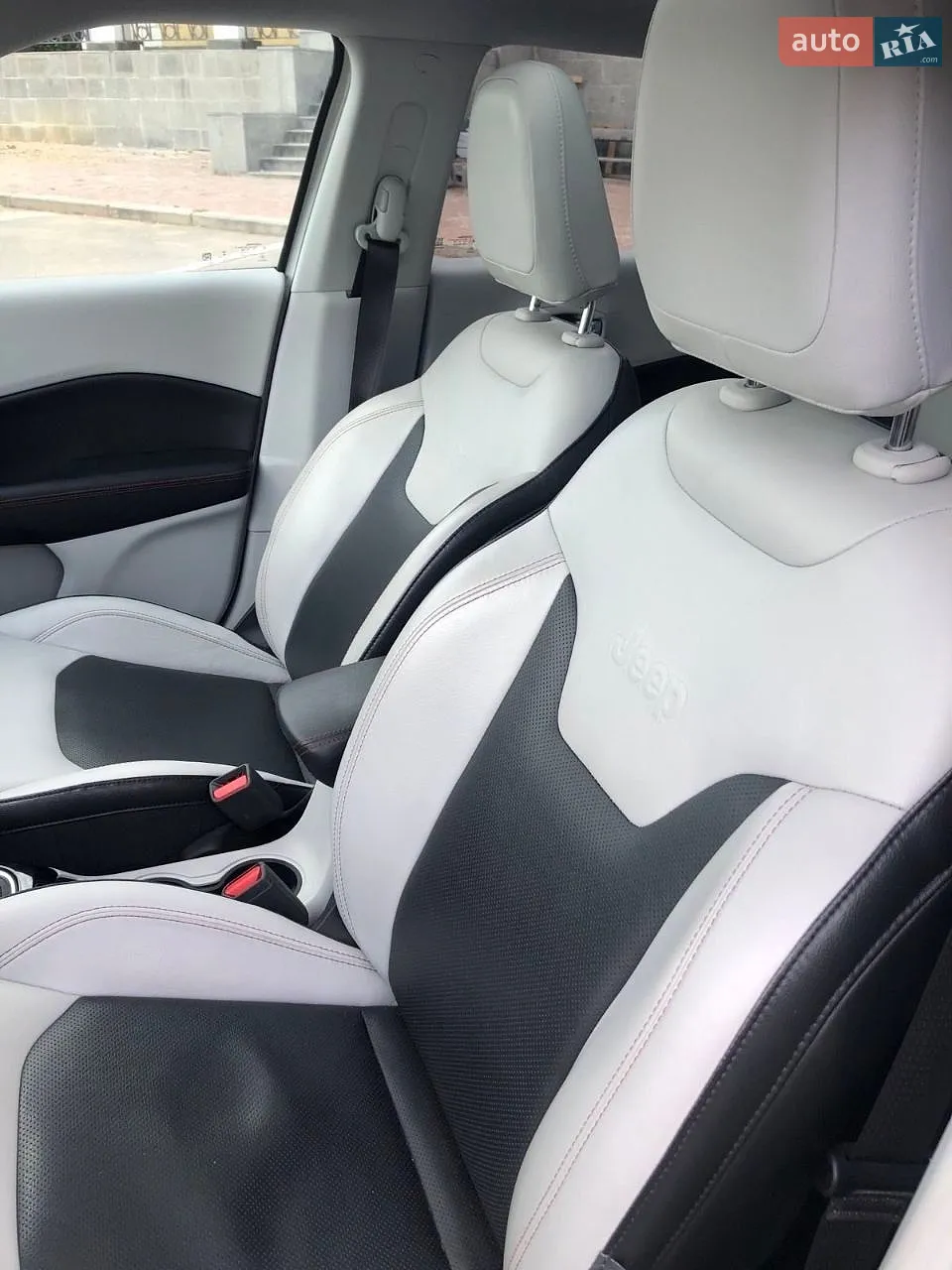 2018 Jeep Compass - мініатюра 11
