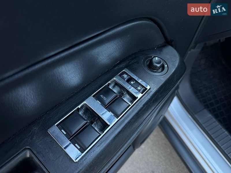 Внедорожник / Кроссовер Jeep Compass 2014 в Киеве