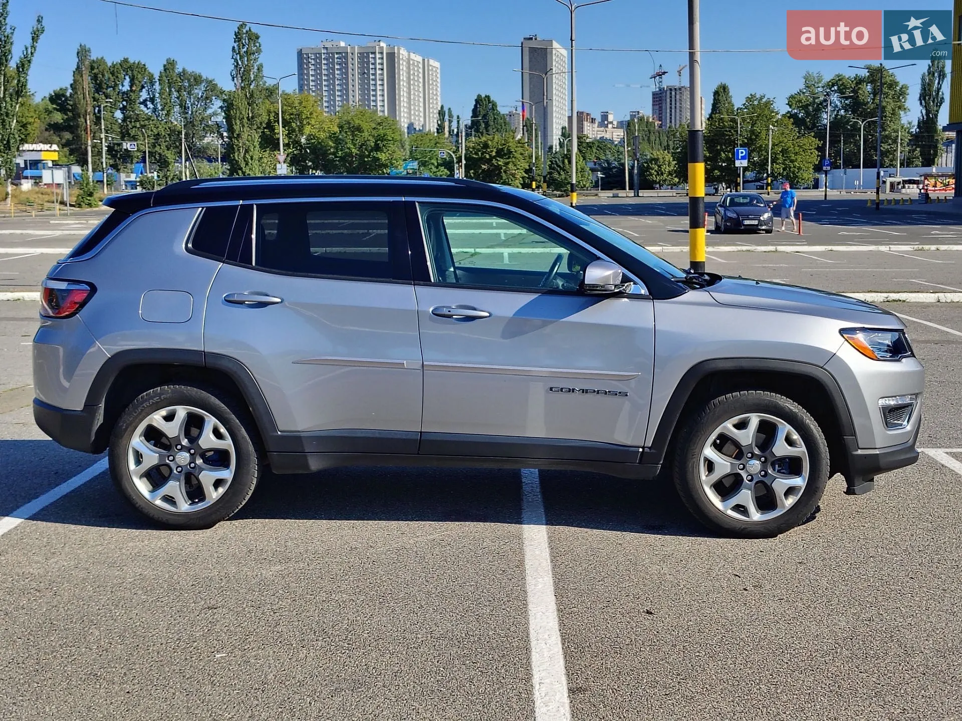 2017 Jeep Compass - мініатюра 2