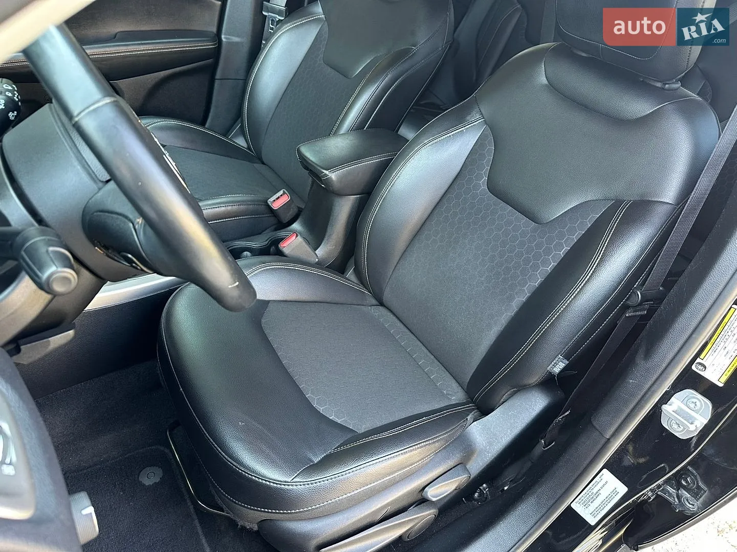 2019 Jeep Compass - мініатюра 26
