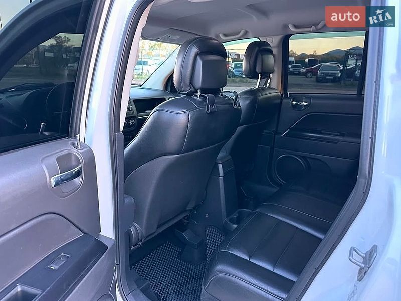 Внедорожник / Кроссовер Jeep Compass 2011 в Хусте фото 4 Внедорожник / Кроссовер Jeep Compass 2011 в Хусте