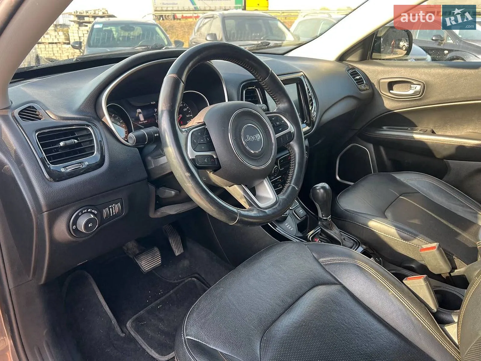 2019 Jeep Compass - мініатюра 19
