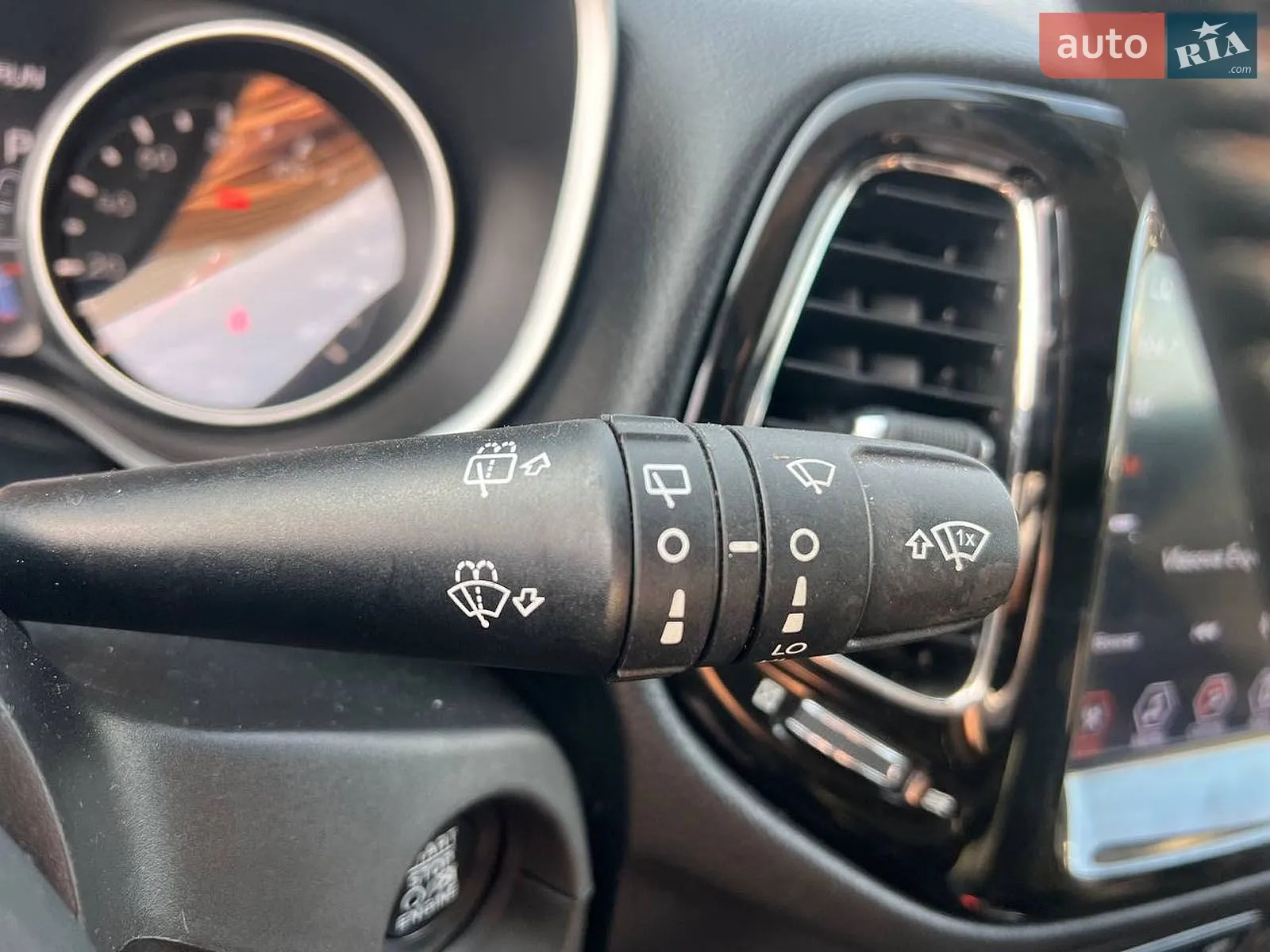 2019 Jeep Compass - мініатюра 26
