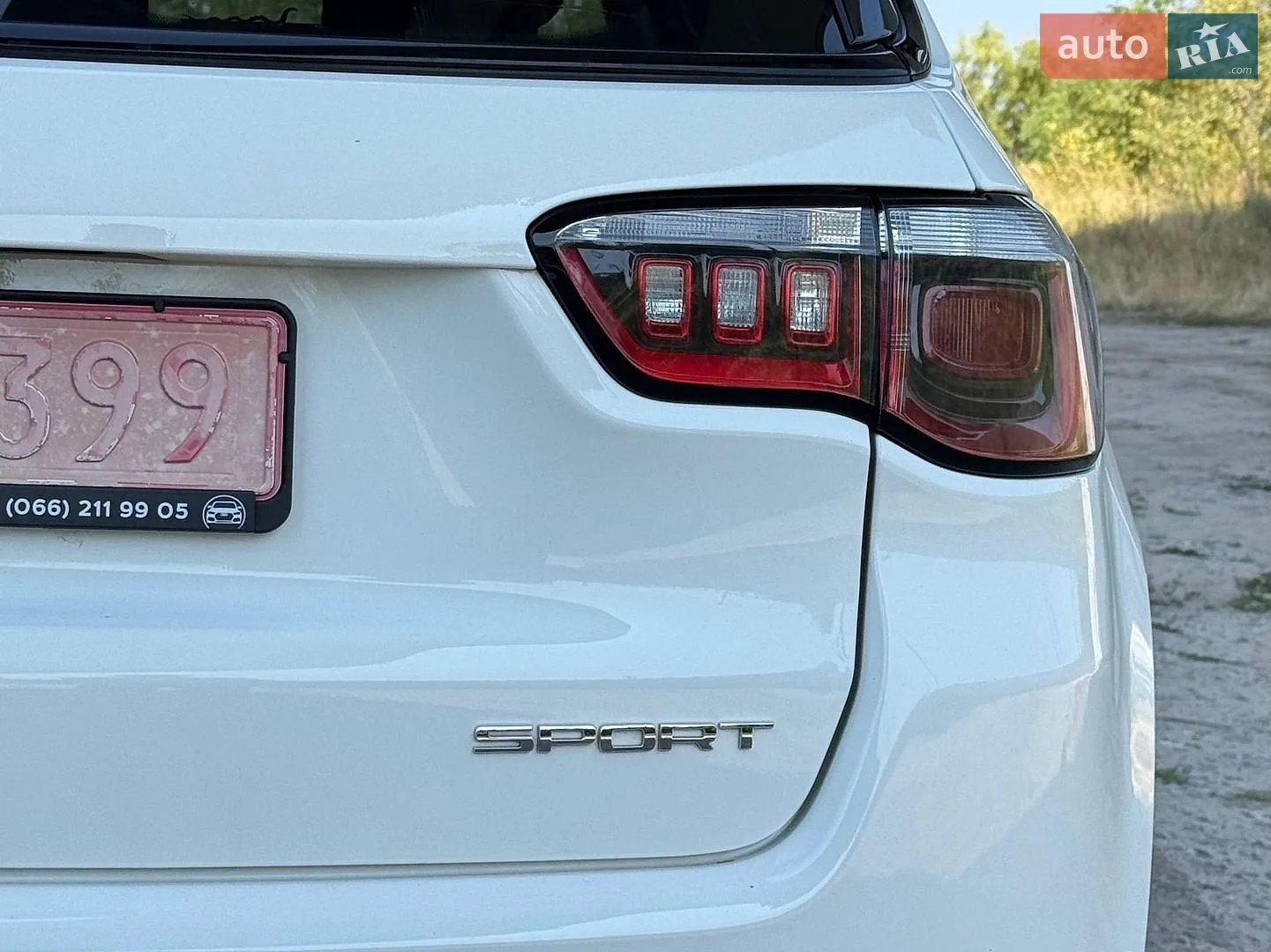 2017 Jeep Compass - мініатюра 12