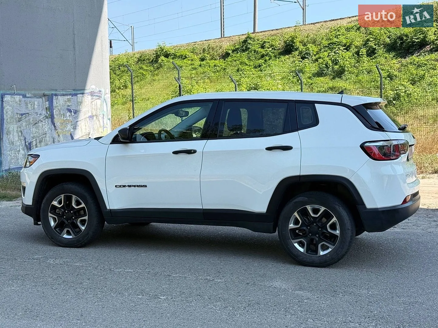 2017 Jeep Compass - мініатюра 15