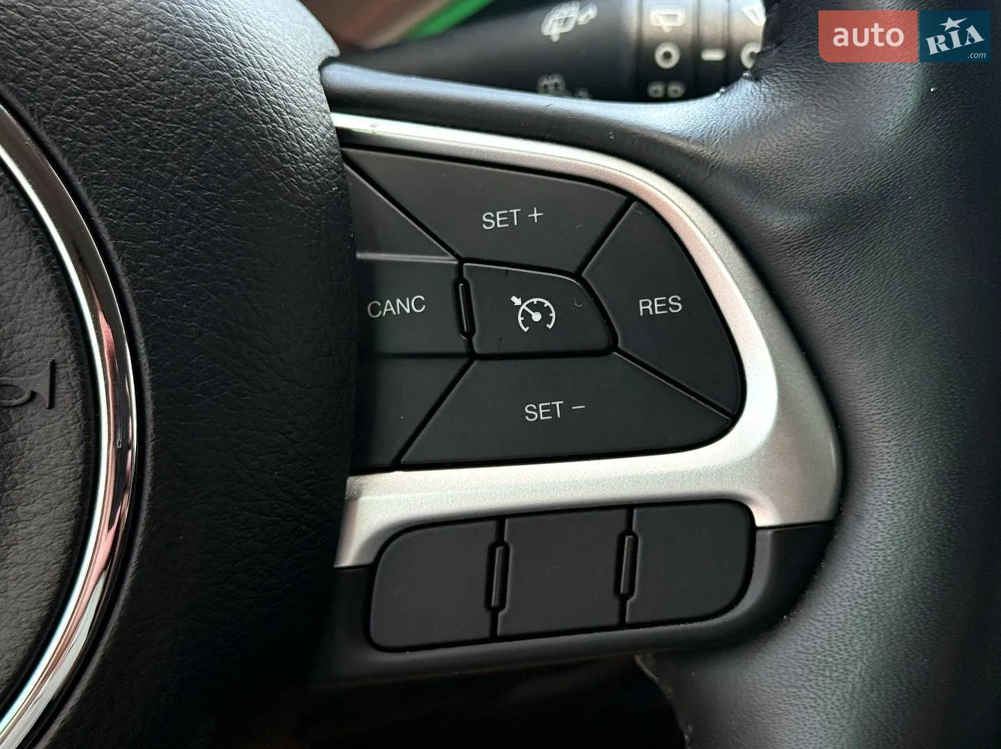 2017 Jeep Compass - мініатюра 37