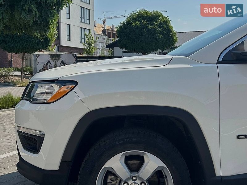 Внедорожник / Кроссовер Jeep Compass 2017 в Умани