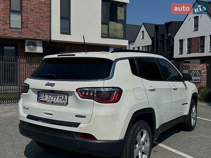 Внедорожник / Кроссовер Jeep Compass 2017 в Умани