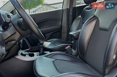 Внедорожник / Кроссовер Jeep Compass 2017 в Умани
