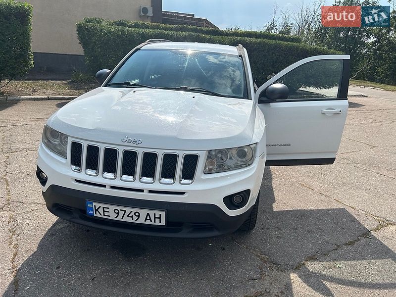Внедорожник / Кроссовер Jeep Compass 2012 в Червоному Донце
