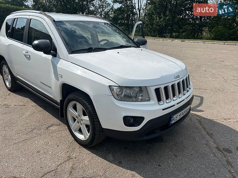 Внедорожник / Кроссовер Jeep Compass 2012 в Червоному Донце