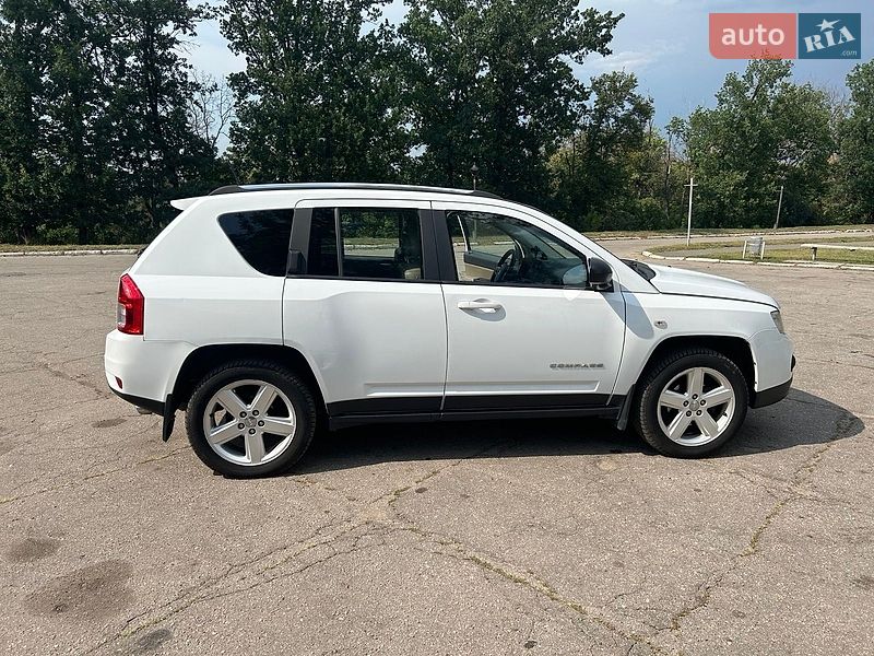 Внедорожник / Кроссовер Jeep Compass 2012 в Червоному Донце