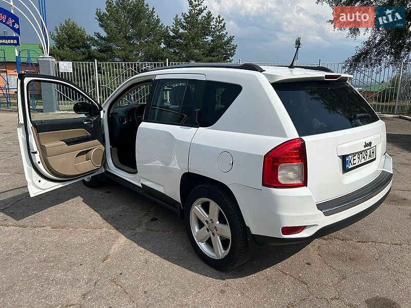 Внедорожник / Кроссовер Jeep Compass 2012 в Червоному Донце