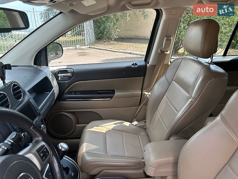 Внедорожник / Кроссовер Jeep Compass 2012 в Червоному Донце