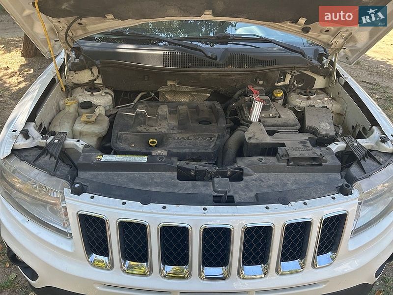 Внедорожник / Кроссовер Jeep Compass 2012 в Червоному Донце