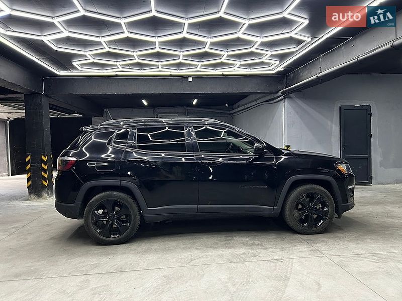 Внедорожник / Кроссовер Jeep Compass 2020 в Черновцах