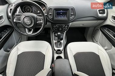 Внедорожник / Кроссовер Jeep Compass 2017 в Киеве