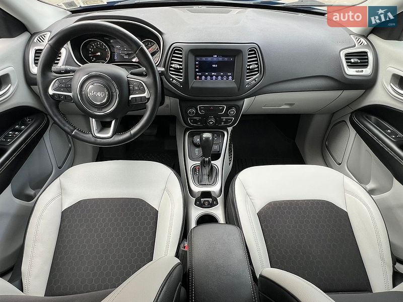 Внедорожник / Кроссовер Jeep Compass 2017 в Киеве