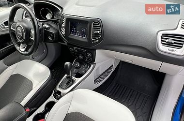 Внедорожник / Кроссовер Jeep Compass 2017 в Киеве