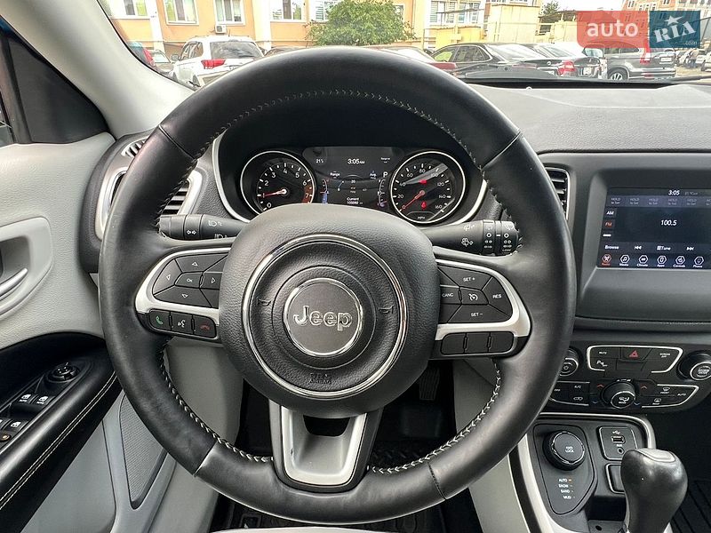 Внедорожник / Кроссовер Jeep Compass 2017 в Киеве