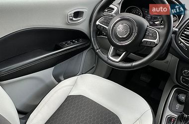Внедорожник / Кроссовер Jeep Compass 2017 в Киеве
