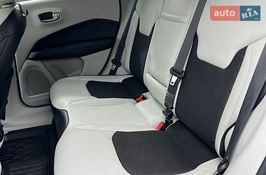 Внедорожник / Кроссовер Jeep Compass 2017 в Киеве