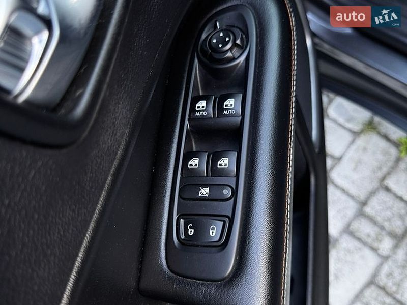 Внедорожник / Кроссовер Jeep Compass 2018 в Киеве