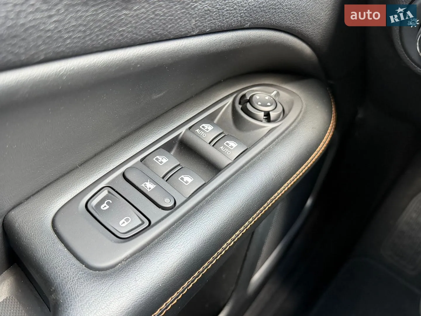 2020 Jeep Compass - мініатюра 27