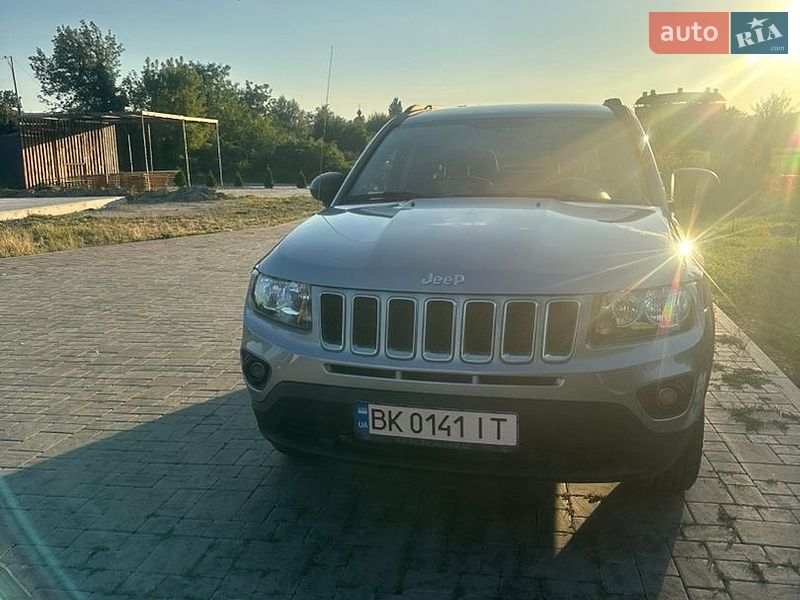 Позашляховик / Кросовер Jeep Compass 2015 в Здолбуніві