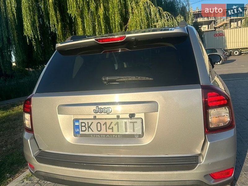 Позашляховик / Кросовер Jeep Compass 2015 в Здолбуніві