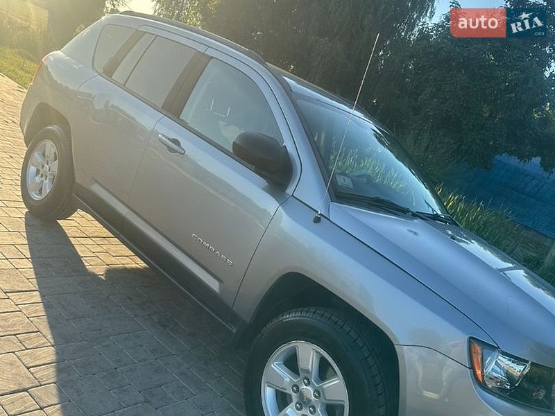 Позашляховик / Кросовер Jeep Compass 2015 в Здолбуніві