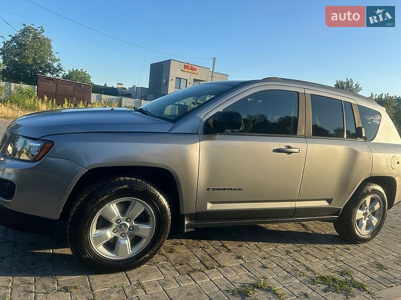 Позашляховик / Кросовер Jeep Compass 2015 в Здолбуніві