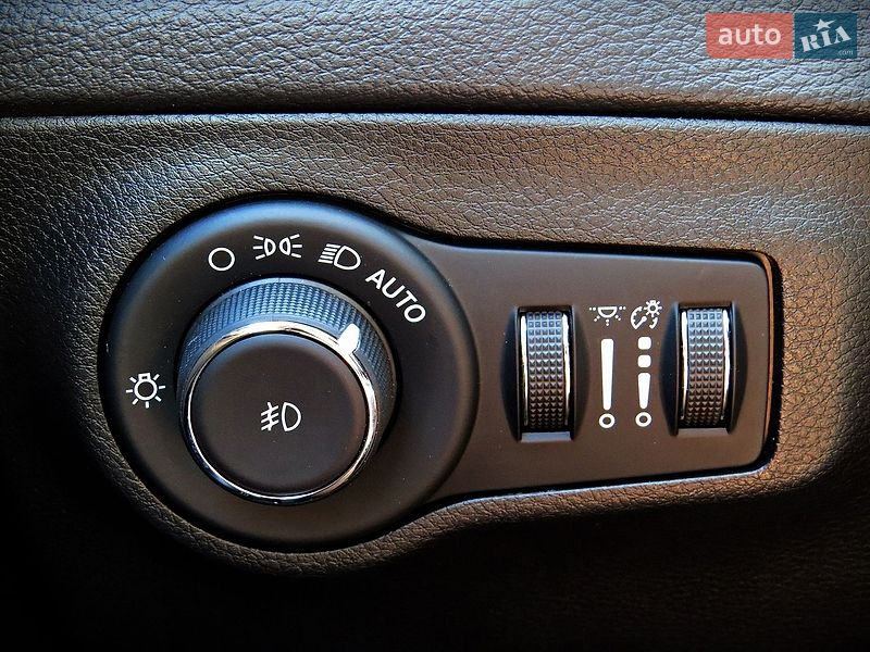 Позашляховик / Кросовер Jeep Compass 2021 в Черкасах фото 10 Позашляховик / Кросовер Jeep Compass 2021 в Черкасах
