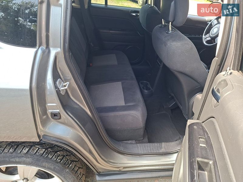 Позашляховик / Кросовер Jeep Compass 2011 в Києві