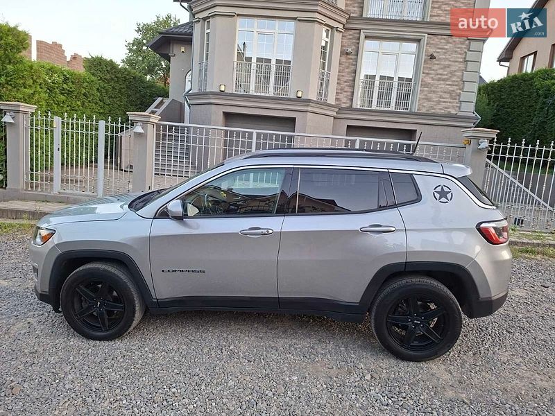 Позашляховик / Кросовер Jeep Compass 2018 в Чернівцях фото 4 Позашляховик / Кросовер Jeep Compass 2018 в Чернівцях