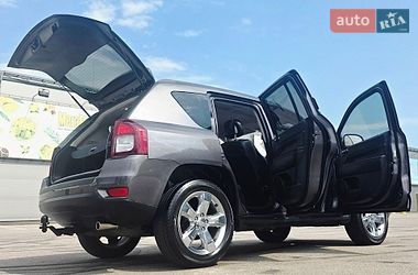 Внедорожник / Кроссовер Jeep Compass 2015 в Киеве