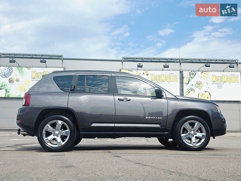 Внедорожник / Кроссовер Jeep Compass 2015 в Киеве