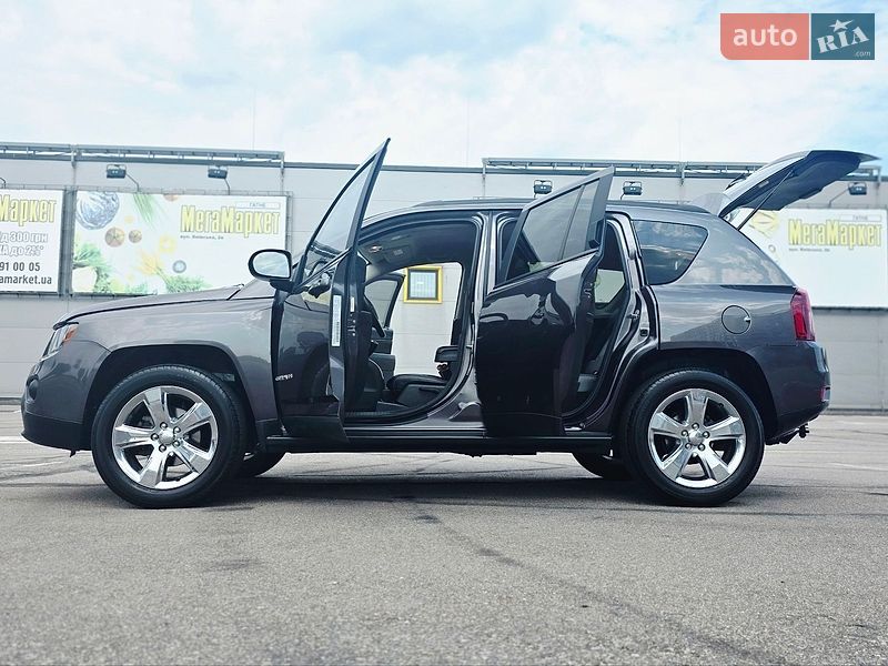 Внедорожник / Кроссовер Jeep Compass 2015 в Киеве