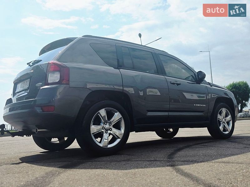Внедорожник / Кроссовер Jeep Compass 2015 в Киеве